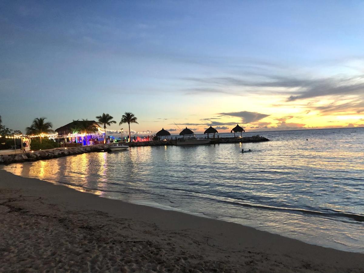 Blue Bay Penthouse Reef 5, Beach Golf Pool Dive With Ocean View Dorp Dorp Sint Michiel 외부 사진